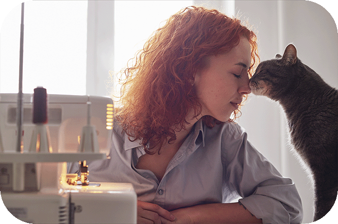 femme et chat