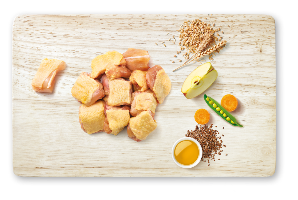 Frango fresco, cereais integrais, vegetais e frutas