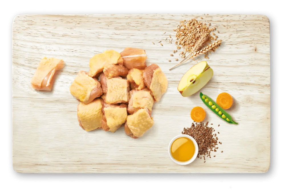 Avec du poulet frais d'origine fran&ccedil;aise, des c&eacute;r&eacute;ales compl&egrave;tes, des l&eacute;gumes et de la pomme